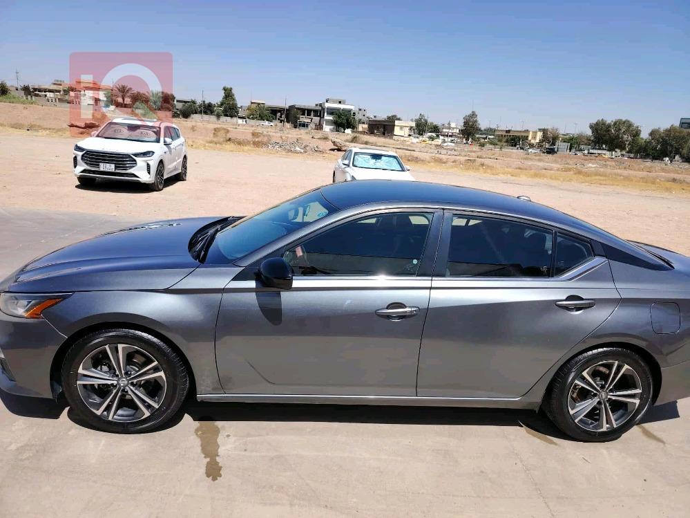 نيسان ألتيما